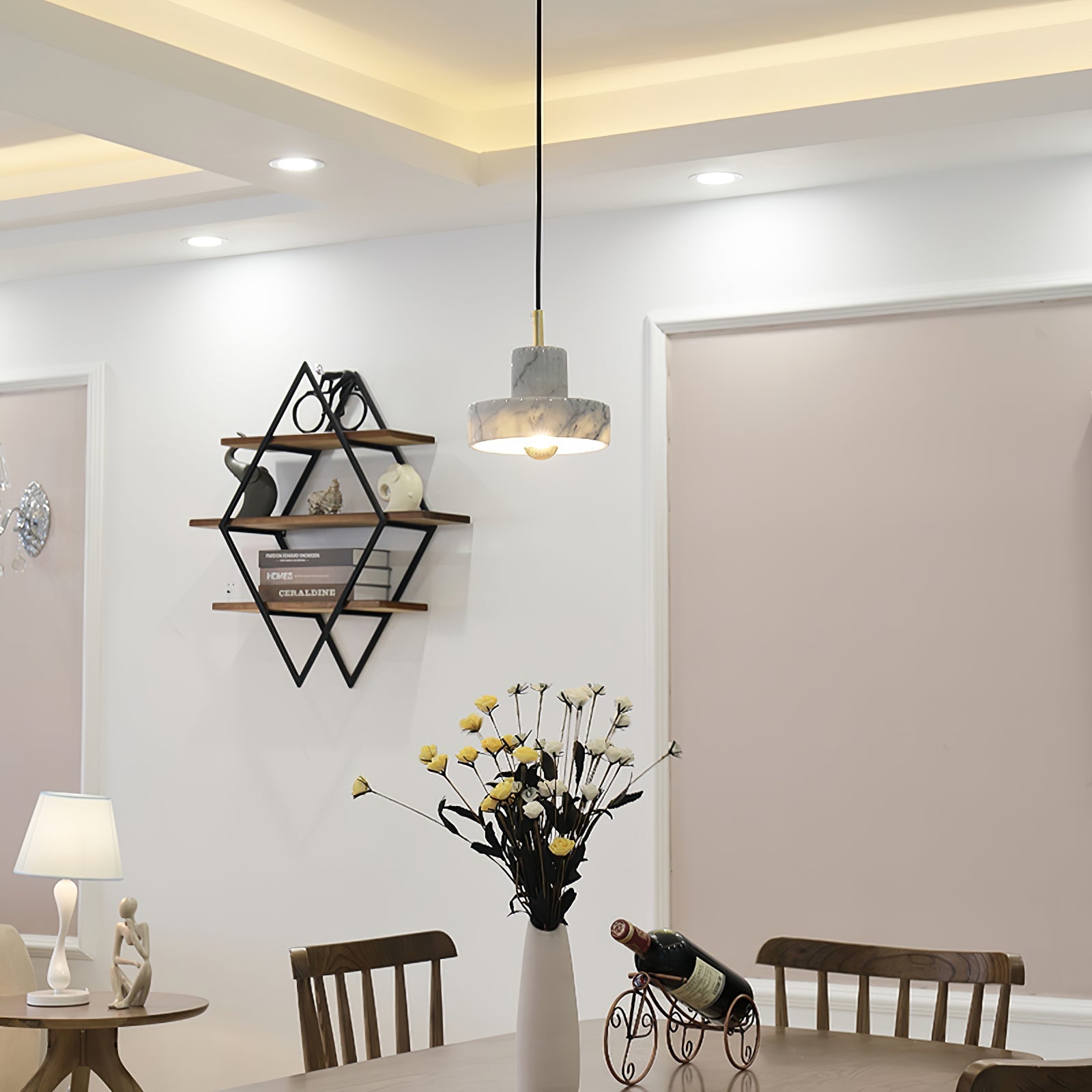 Marble Aura Pendant Lamp ∅ 7.1″ x H 6.3″ / Gold & White / Warm Light Pendant light