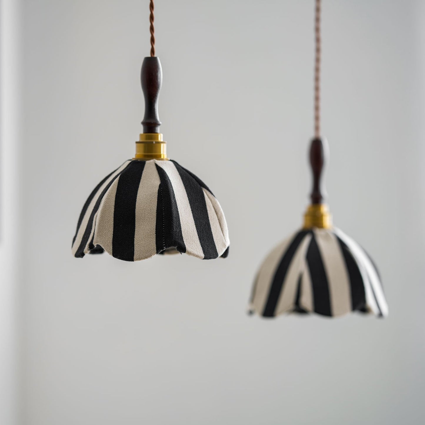Marbre Stripe Pendant Light ∅ 7.9’’ x H 11’’ / Black & White 1001 pendant Lamp