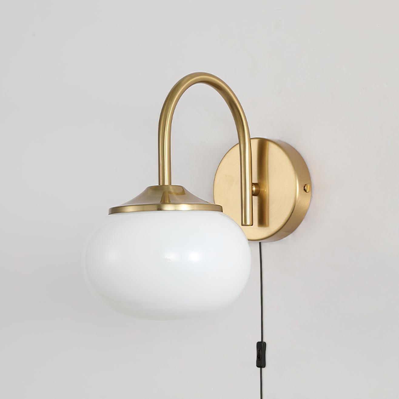 Marshmallow Sconce Plug Version ∅ 5.5″ x H 8.3″ / Dia 14cm x H 21cm / Copper & White / US plug Wall lamp