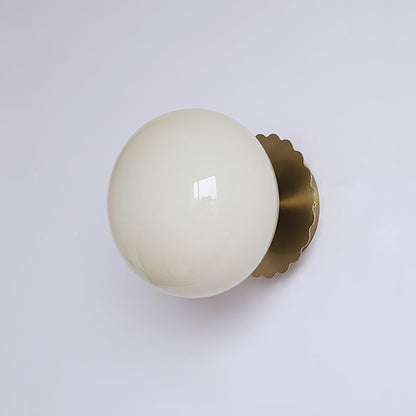 Marshmallow Sconces ∅ 7.9″ x H 7.1″ / Dia 20cm x H 18cm / Gold + Beige Wall lamp