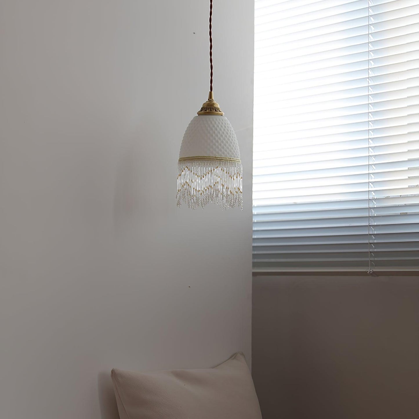 Mesh Tassel Glass Pendant Light ∅ 5.9″ x H 8.3″ / Dia 15cm x H 21cm / Brass + White Pendant light