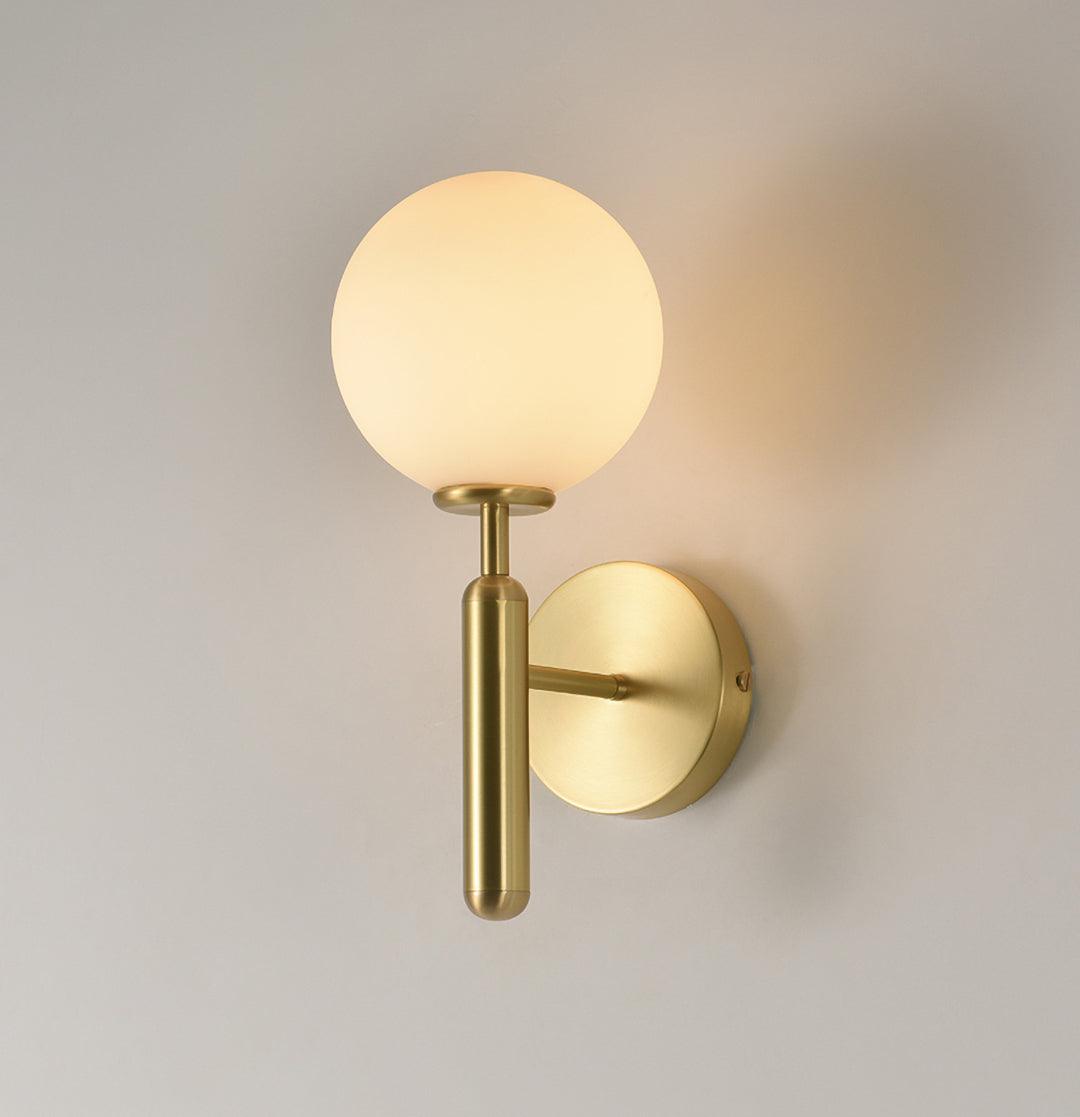 Scandiluxe Wall Light ∅ 5.9″ x H 13.4″ / Dia 15cm x H 34cm / Brass / White Wall lamp