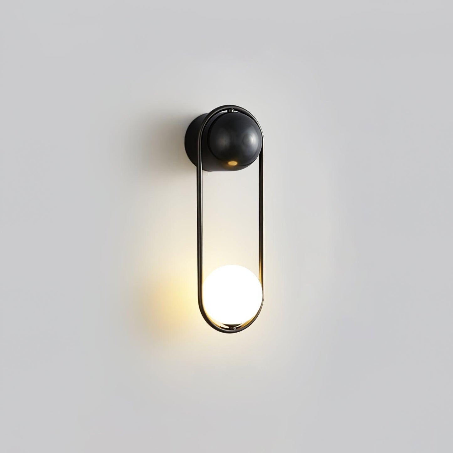 Mila Wall Lamp ∅ 5.9″ x H 18.1″ / Dia 15cm x H 46cm / Black & White Wall lamp