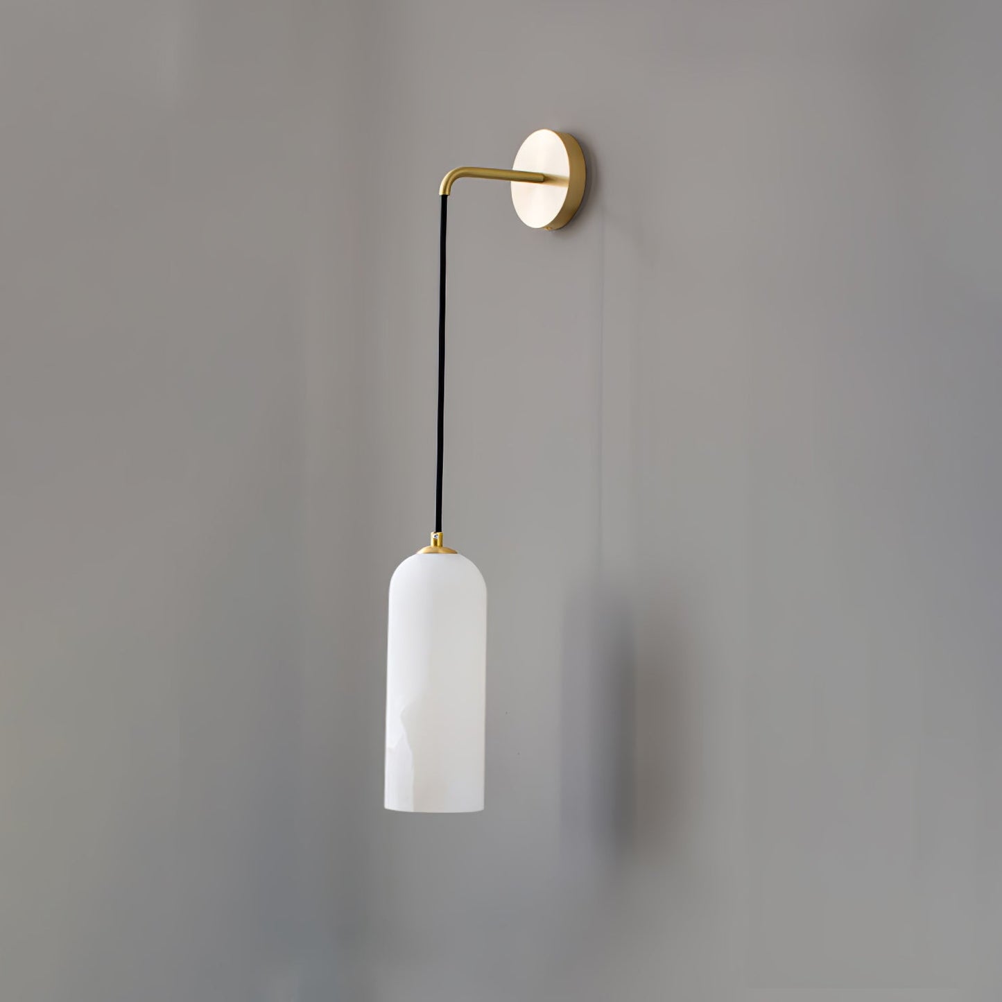 Monty Wall Lamp Model B ∅ 3.9″ x H 10.2″ / Dia 10cm x H 26cm / Brass & White / Single Wall lamp