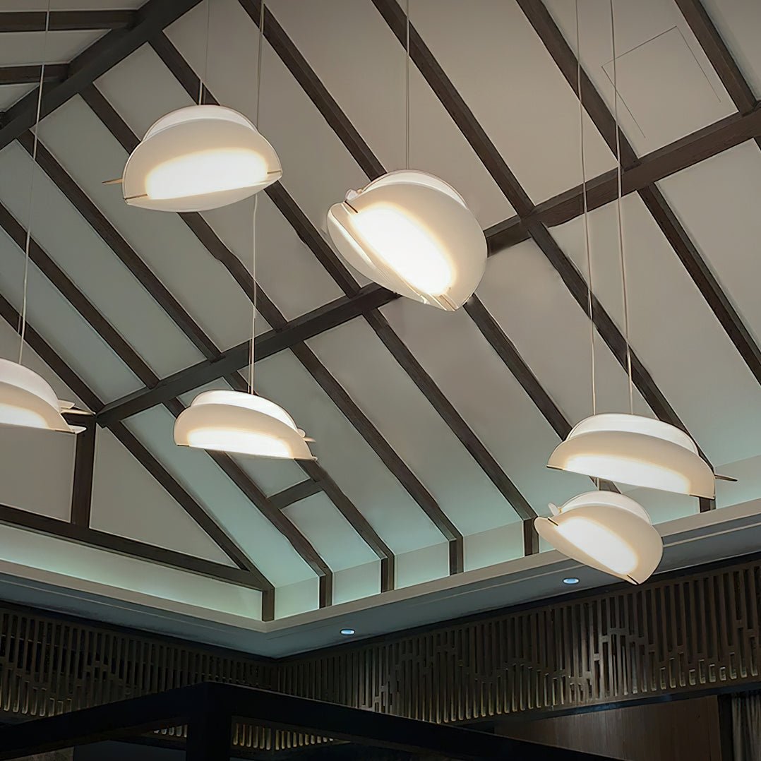 Moth Pendant Lamp ∅ 18.9″ x H 13.8″ / Dia 48cm x H 35cm / Gold & White Pendant light
