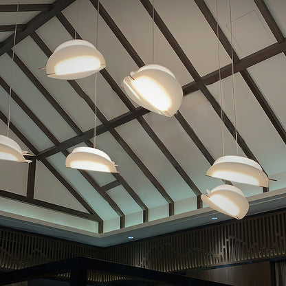 Moth Pendant Lamp ∅ 18.9″ x H 13.8″ / Dia 48cm x H 35cm / Gold & White Pendant light