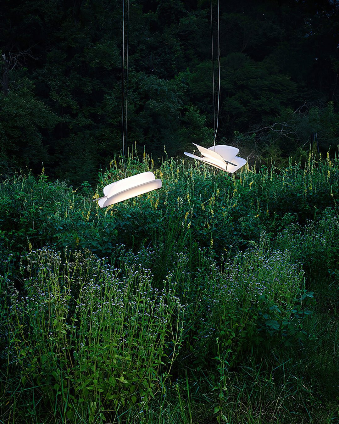 Moth Pendant Lamp ∅ 18.9″ x H 13.8″ / Dia 48cm x H 35cm / Gold & White Pendant light