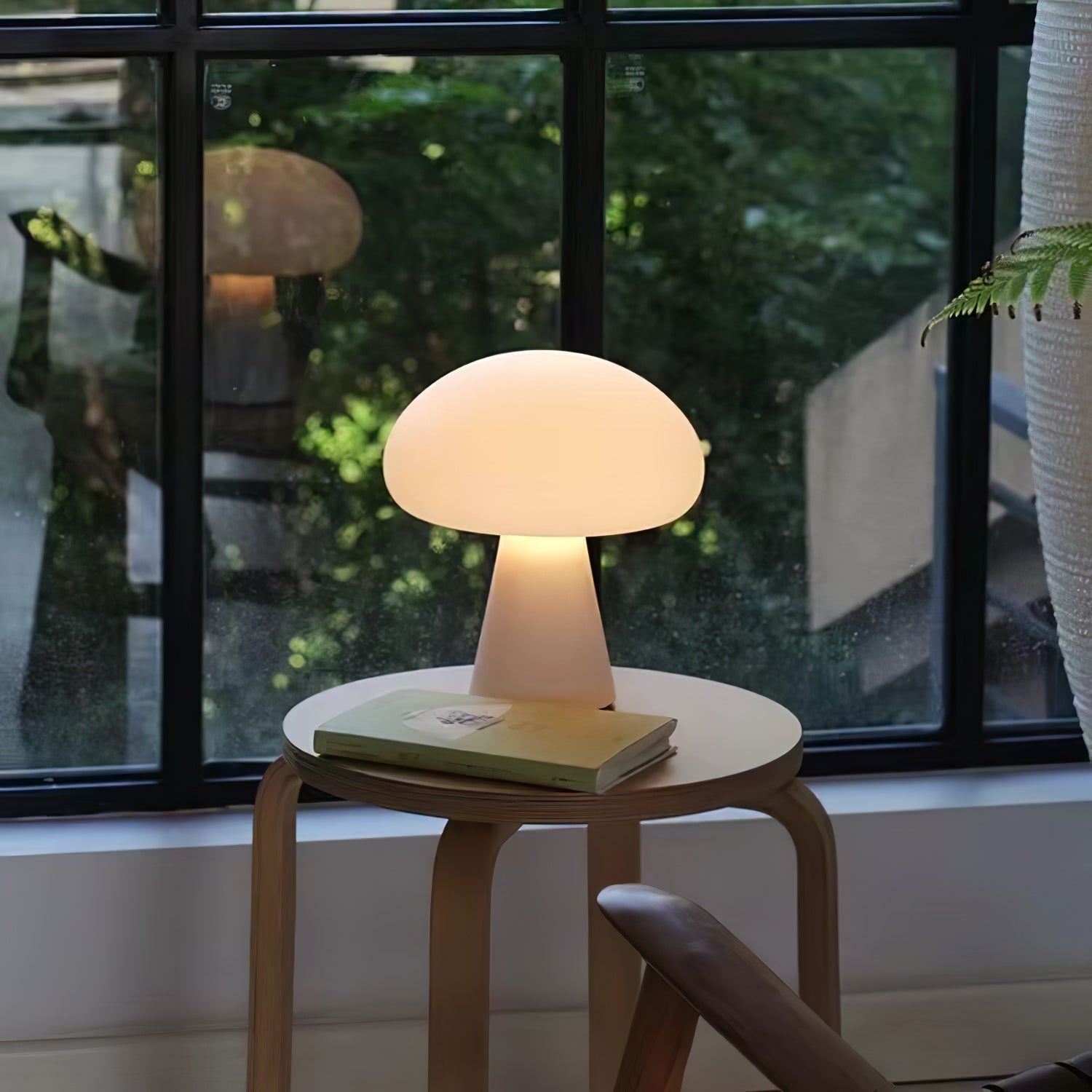 Obello Portable Rechargeable Table Light ∅ 8.7″ x H 9.4″ / Dia 22cm x H 24cm / White & Warm Light / USB Plug