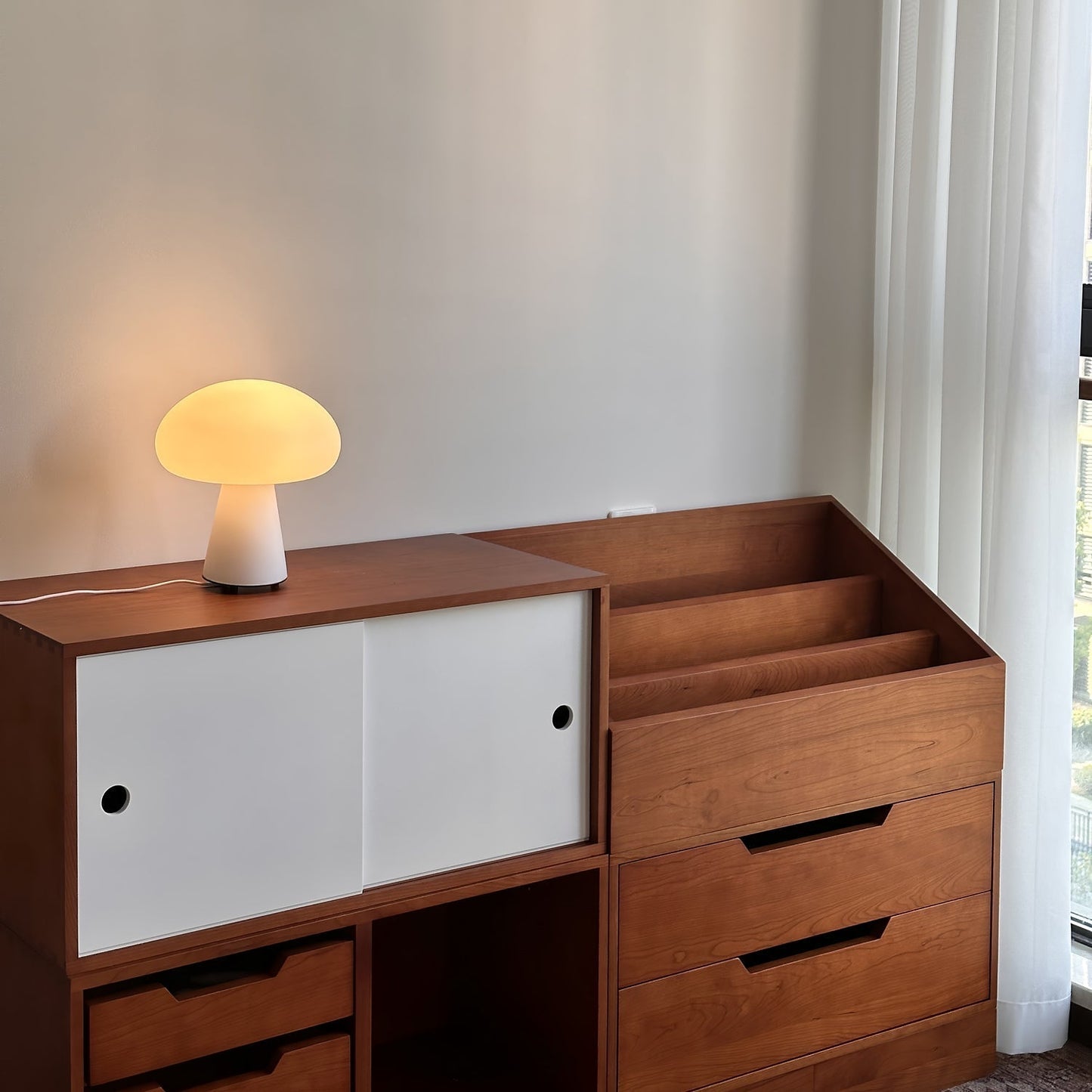 Obello Portable Built-in Battery Table Lamp ∅ 8.7″ x H 9.4″ / Dia 22cm x H 24cm / White / Three-Color Changing Light