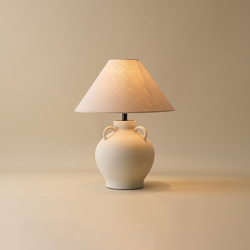 Wine Pot Table Lamp ∅ 15.7″ x H 19.7″ / Dia 40cm x H 50cm / Nature ceramic & Linen color / US Plug Table lamp
