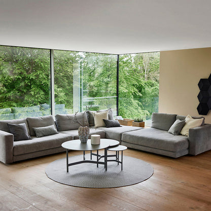 Scale 2-Seater Sofa with Double Daybed and Armrest