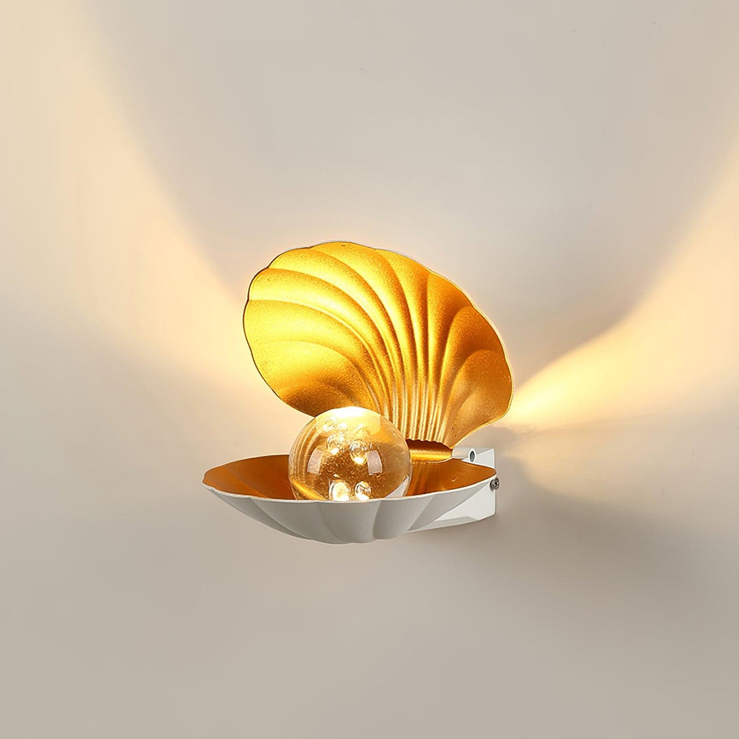 Pearl Clam Wall Light ∅ 7.3″ x H 3″ / Dia 18.5cm x H 7.5cm / White / Warm Light Wall lamp
