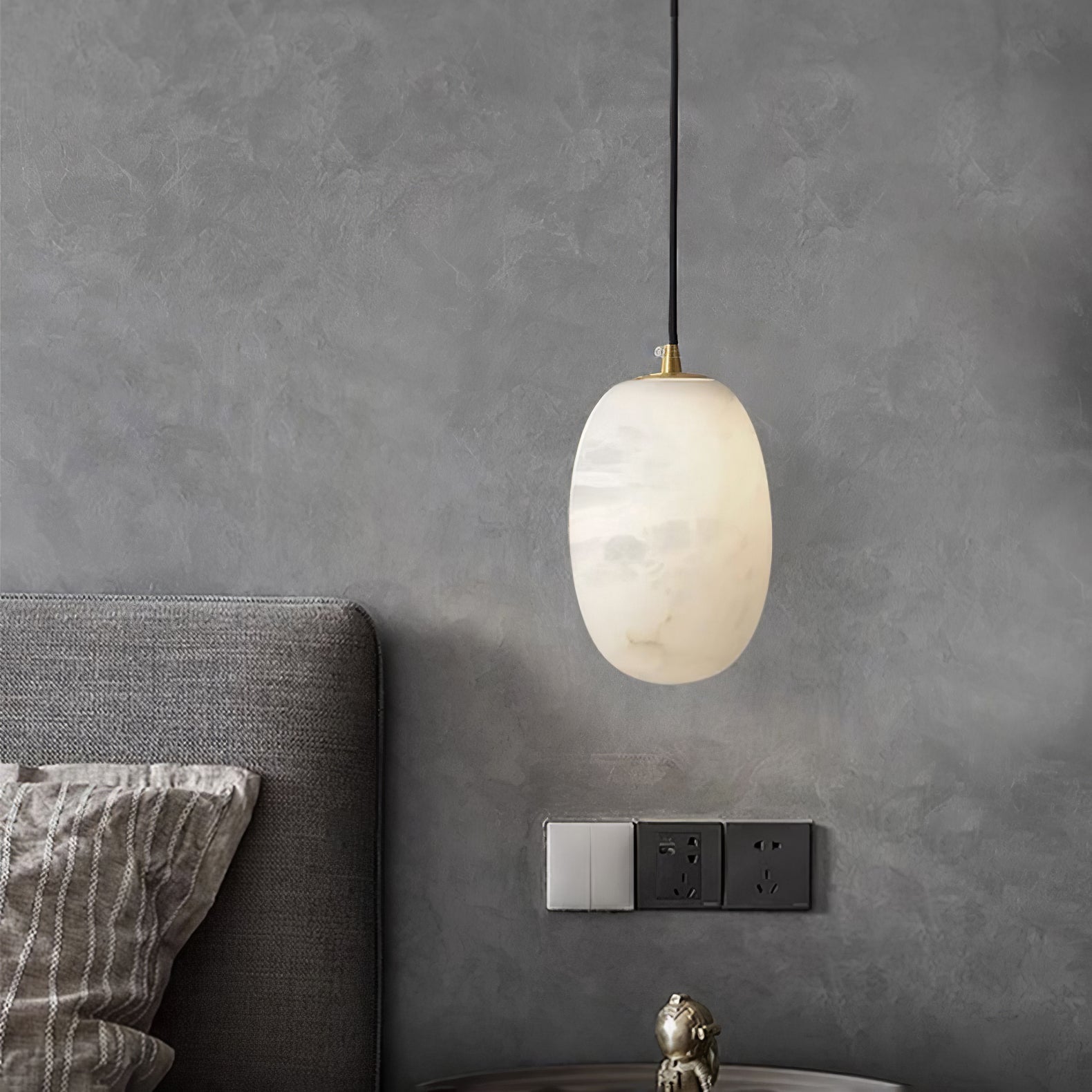 Pebble Alabaster Pendant Lamp ∅ 3.9″ x H 5.9″ / Dia 10cm x H 15cm / Brass & White Pendant light