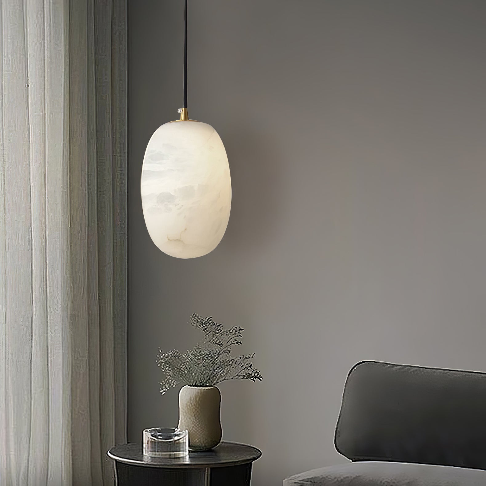 Pebble Alabaster Pendant Lamp ∅ 3.9″ x H 5.9″ / Dia 10cm x H 15cm / Brass & White Pendant light