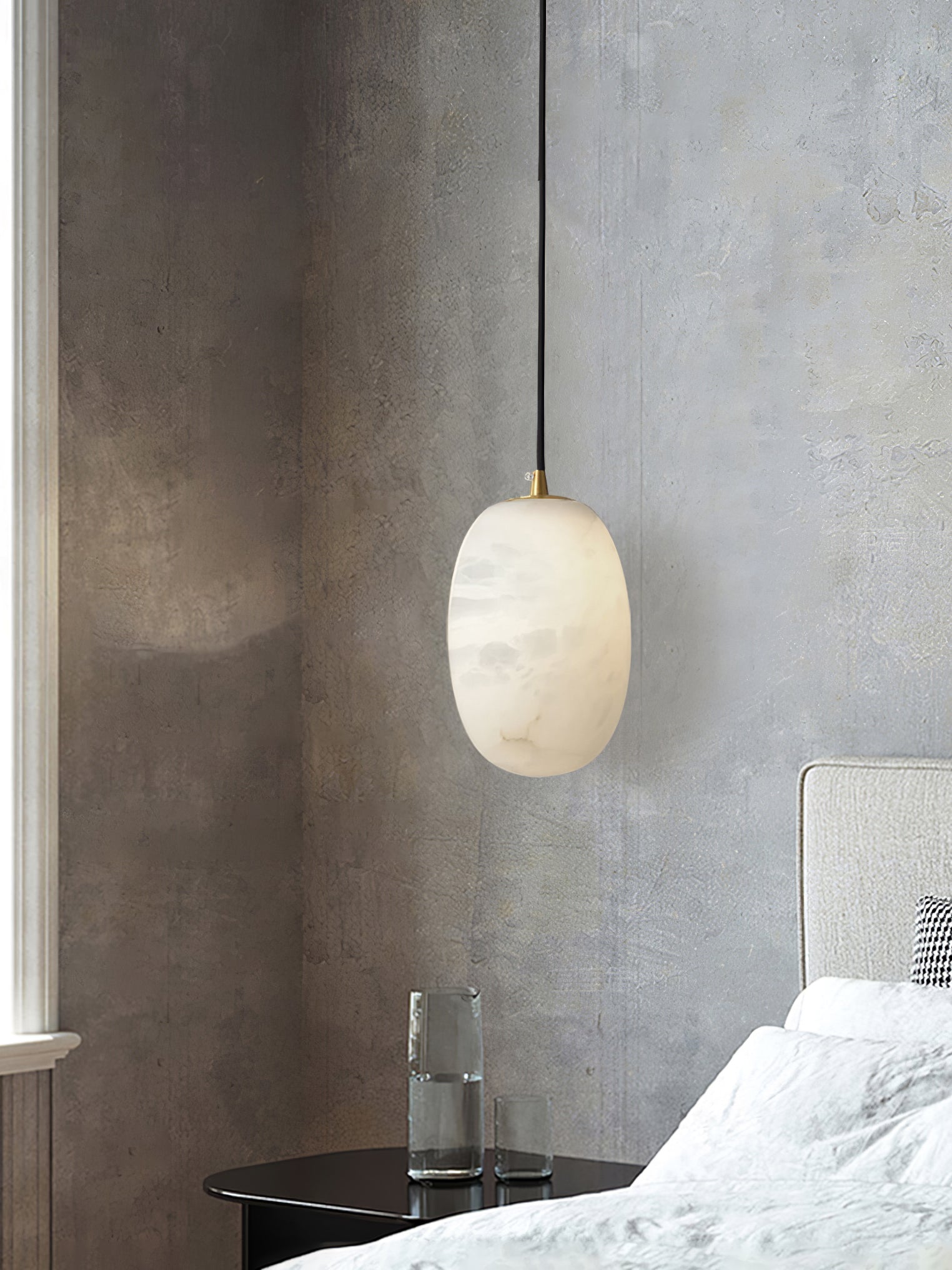 Pebble Alabaster Pendant Lamp ∅ 3.9″ x H 5.9″ / Dia 10cm x H 15cm / Brass & White Pendant light