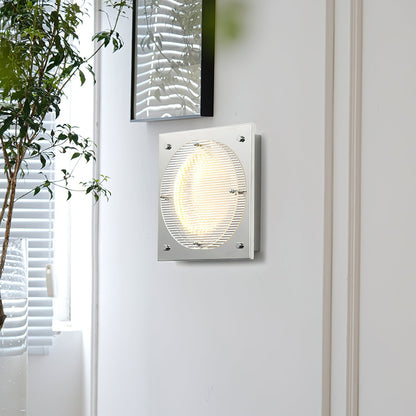 Prism Shield Wall Sconce ∅ 9.4″ x H 9.4″ / Chrome / Warm Light Wall lamp