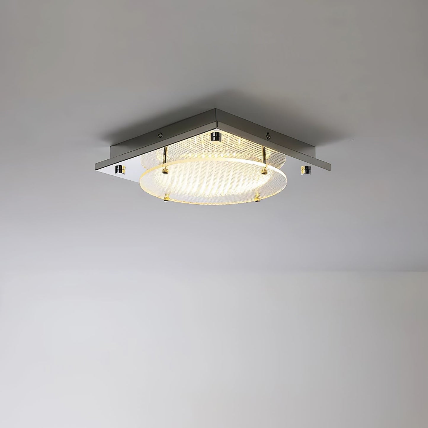 Prism Shield Wall Sconce ∅ 9.4″ x H 9.4″ / Chrome / Warm Light Wall lamp