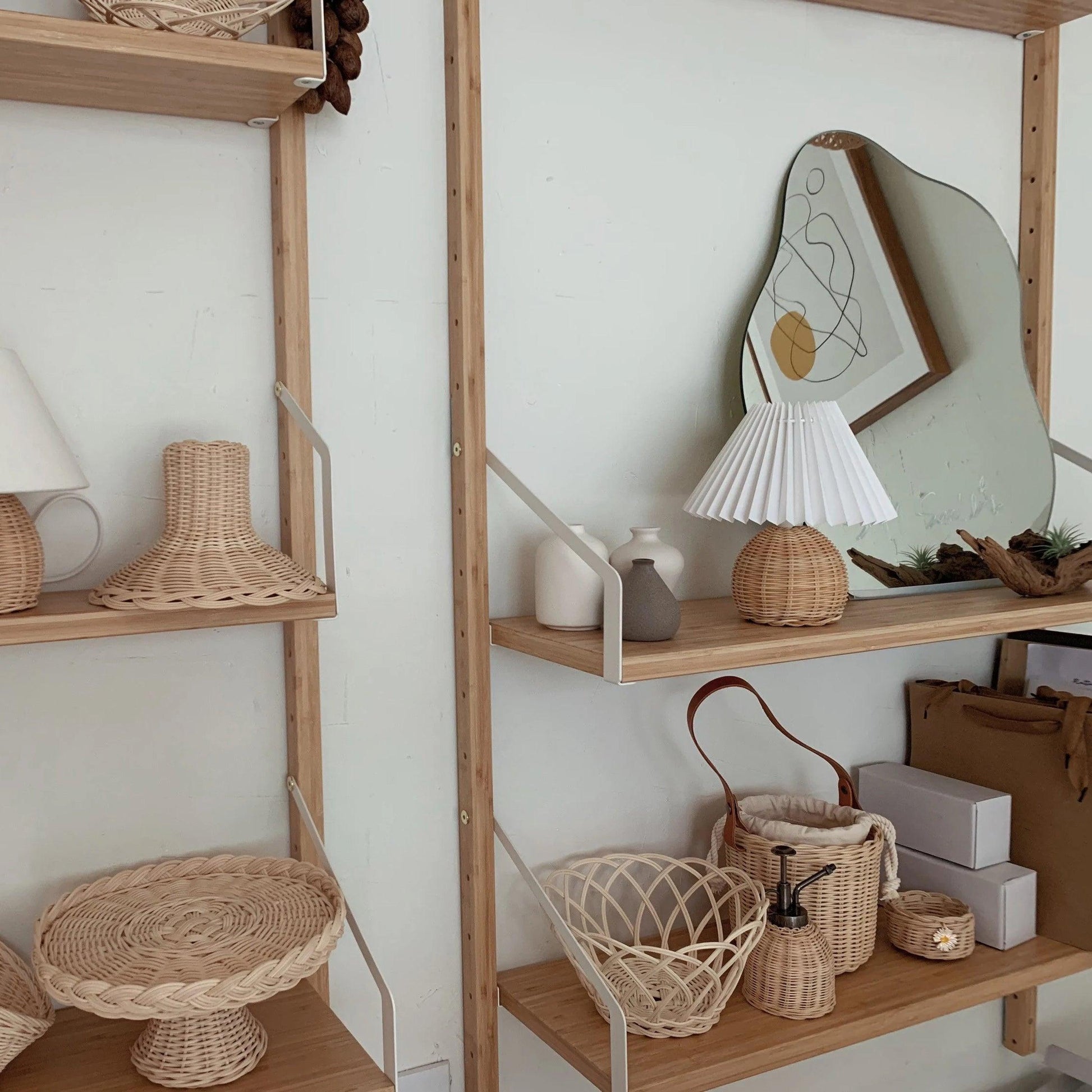 Rattan Pleated Table lamp ∅ 9.4″ x H 11″ / Dia 24cm x H 28cm / White & Nature rattan / USB Plug 灯具