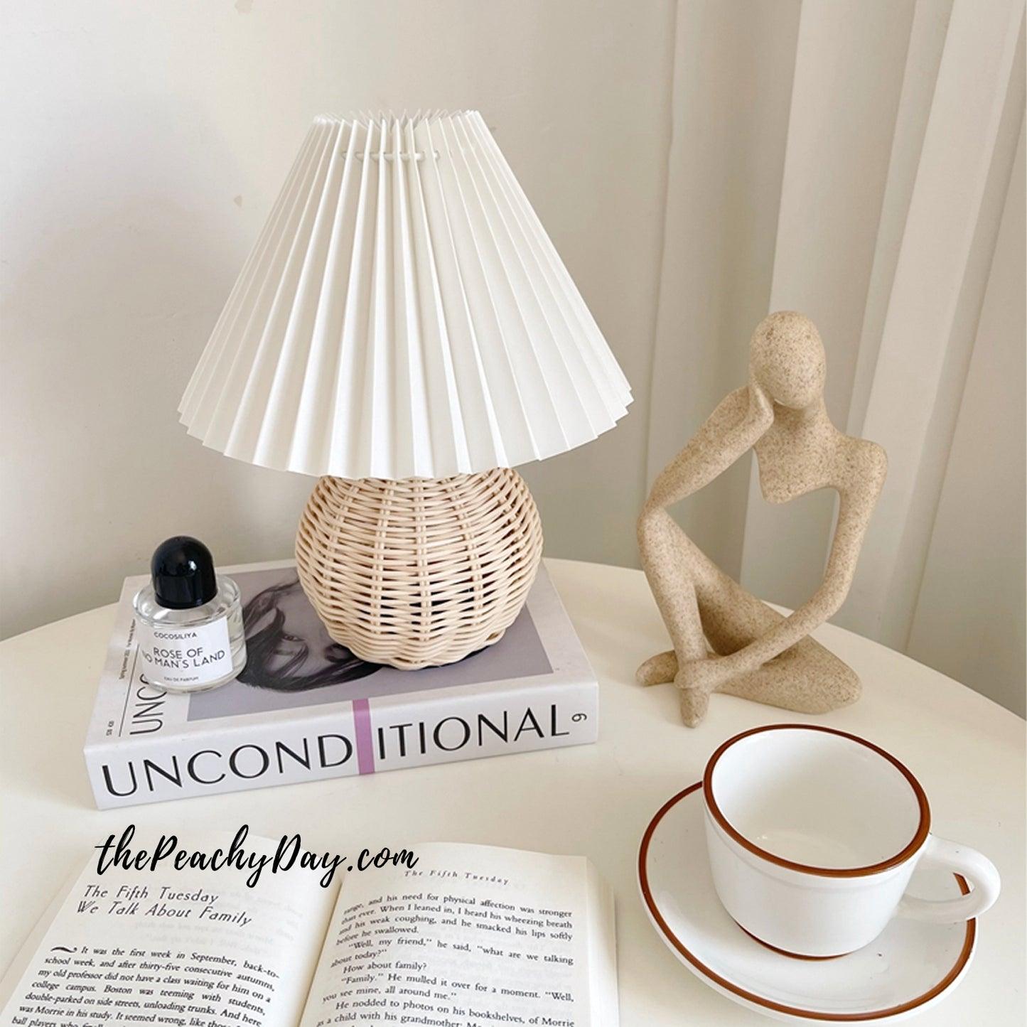 Rattan Pleated Table lamp ∅ 9.4″ x H 11″ / Dia 24cm x H 28cm / White & Nature rattan / USB Plug 灯具