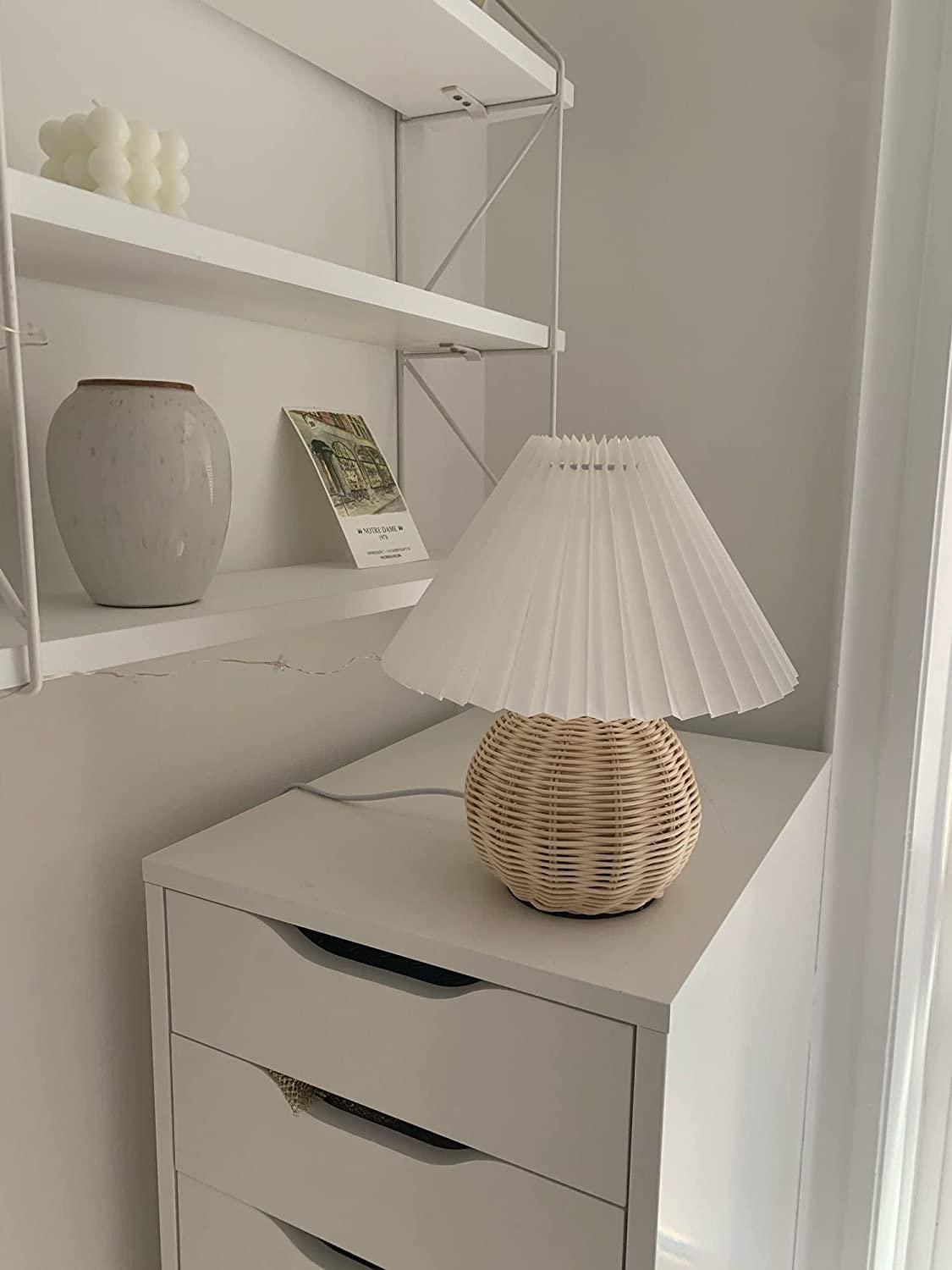 Rattan Pleated Table lamp ∅ 9.4″ x H 11″ / Dia 24cm x H 28cm / White & Nature rattan / USB Plug 灯具