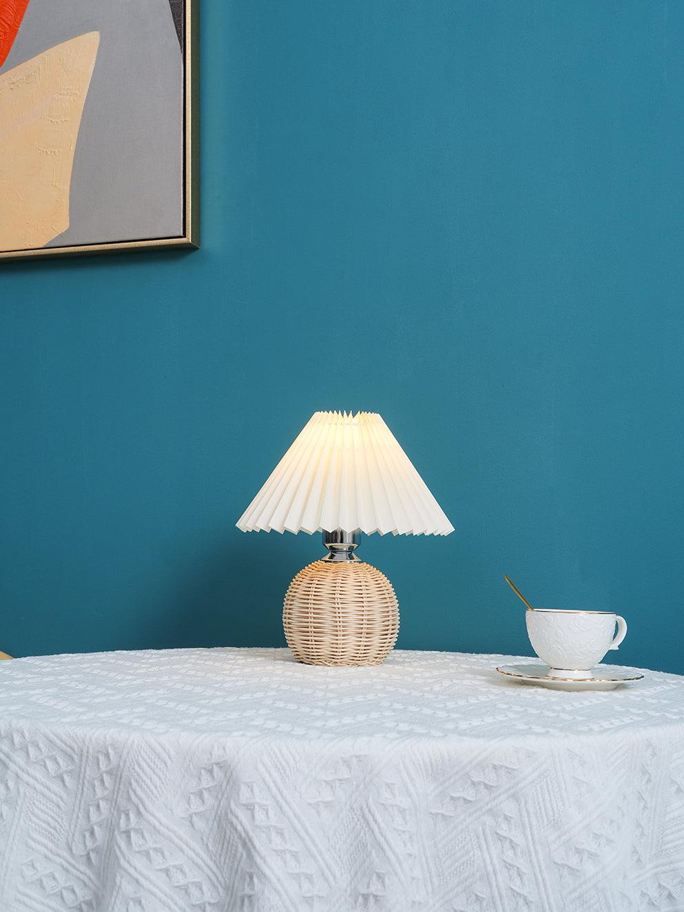 Rattan Pleated Table lamp ∅ 9.4″ x H 11″ / Dia 24cm x H 28cm / White & Nature rattan / USB Plug 灯具