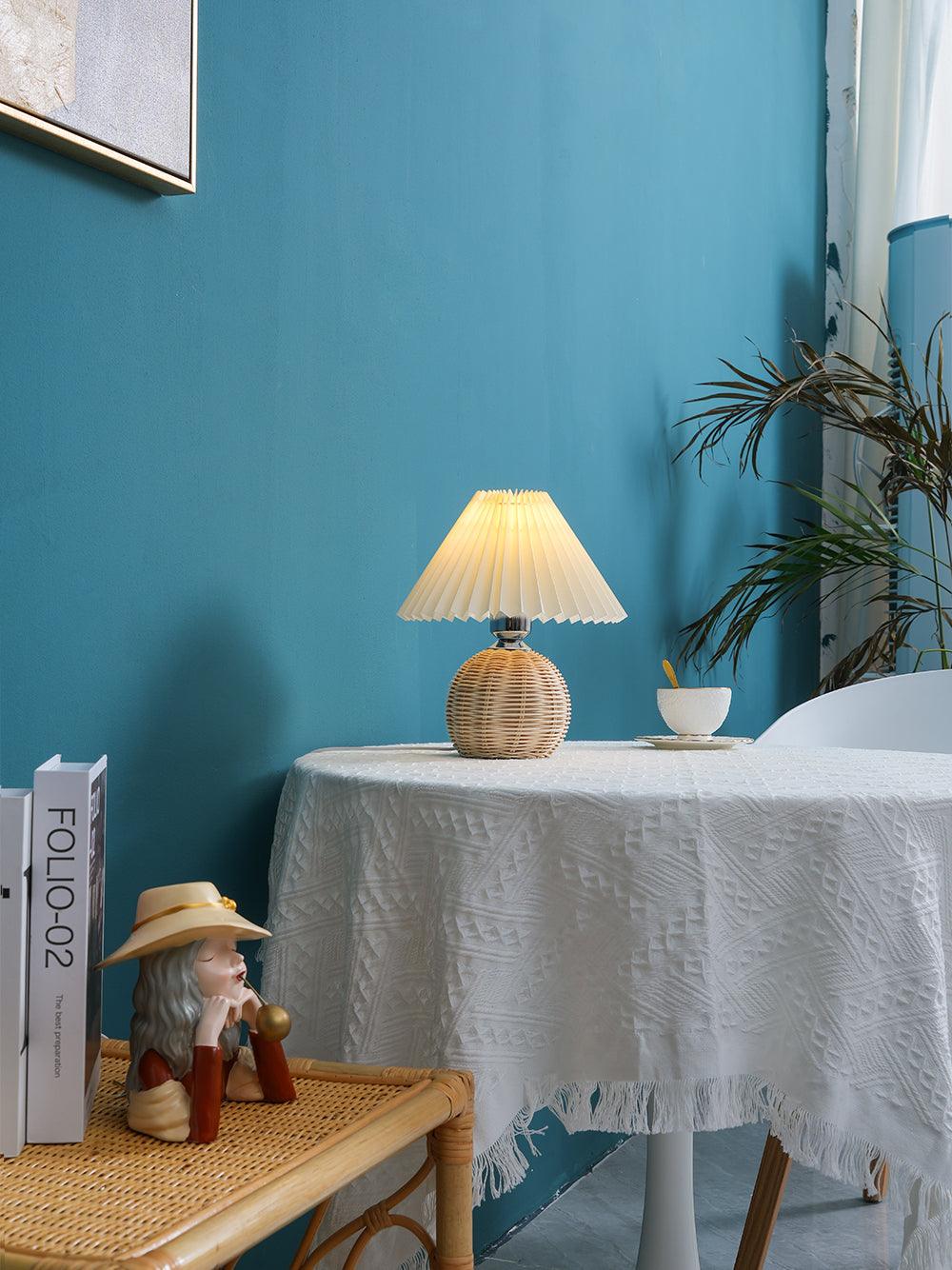 Rattan Pleated Table lamp ∅ 9.4″ x H 11″ / Dia 24cm x H 28cm / White & Nature rattan / USB Plug 灯具