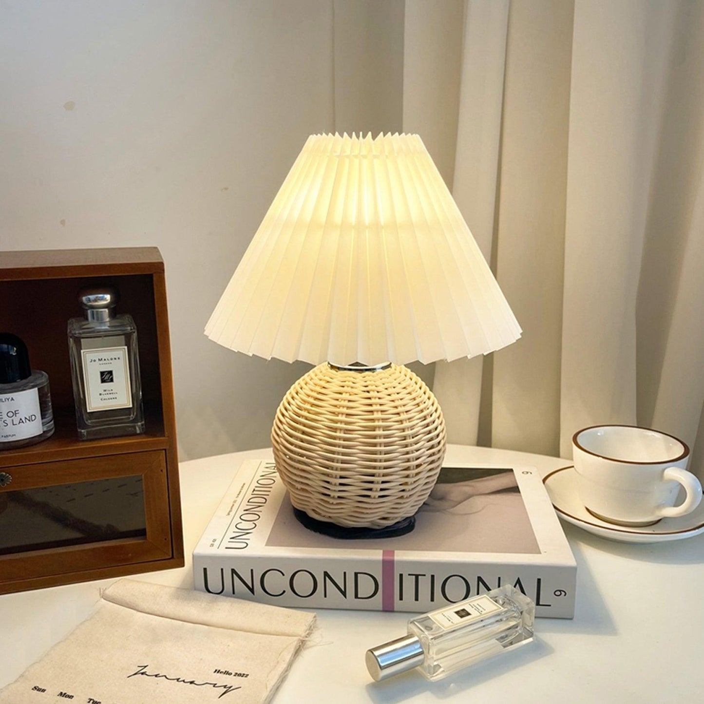 Rattan Pleated Table lamp ∅ 9.4″ x H 11″ / Dia 24cm x H 28cm / White & Nature rattan / USB Plug 灯具