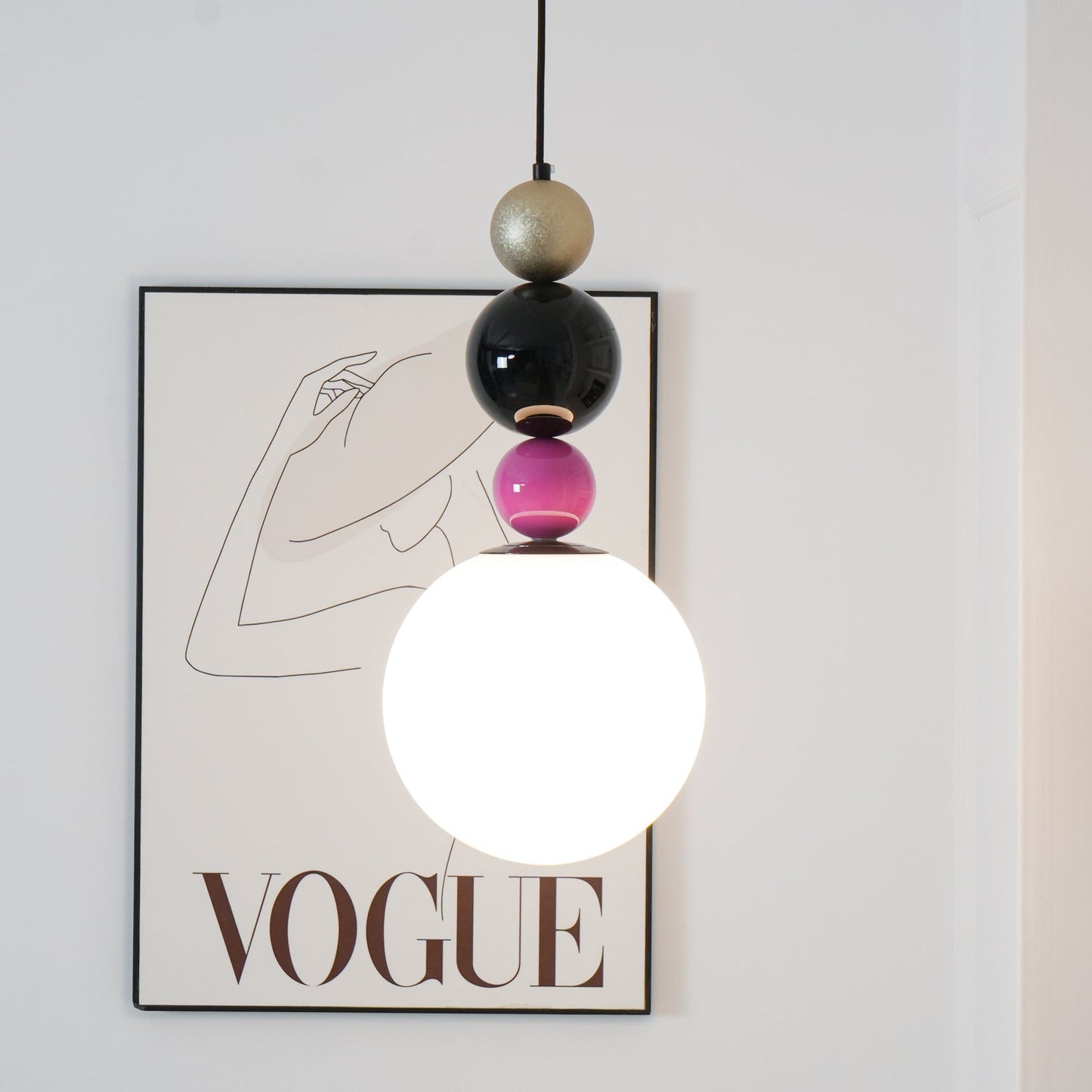 Round Balls Stacking Pendant Lamp ∅ 9.8″ x H 22.8″ / Dia 25cm x H 58cm / Pink & Black Pendant light