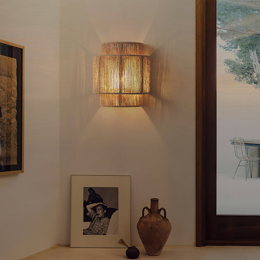 Rustic Weave Wall Lamp ∅ 9.1″ x H 9.8″ / Natural hemp color 1001 Wall lamp