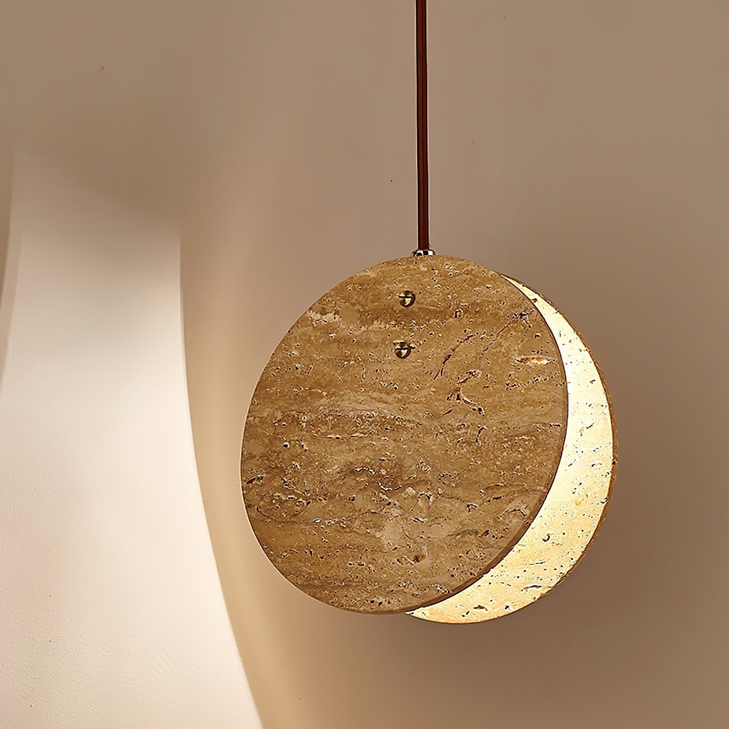 Solstice Stone Pendant Light ∅ 7.9’’ x H 7.9’’ / Yellow Travertine pendant Lamp
