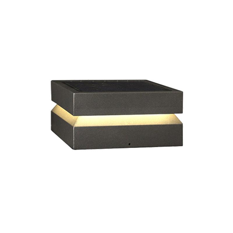 Solaris Square Post Light L 15.7″ x W 15.7″ x H 5.9″ / L 40cm x W 40cm x H 15cm / Model B: Solar-Powered Version / Warm