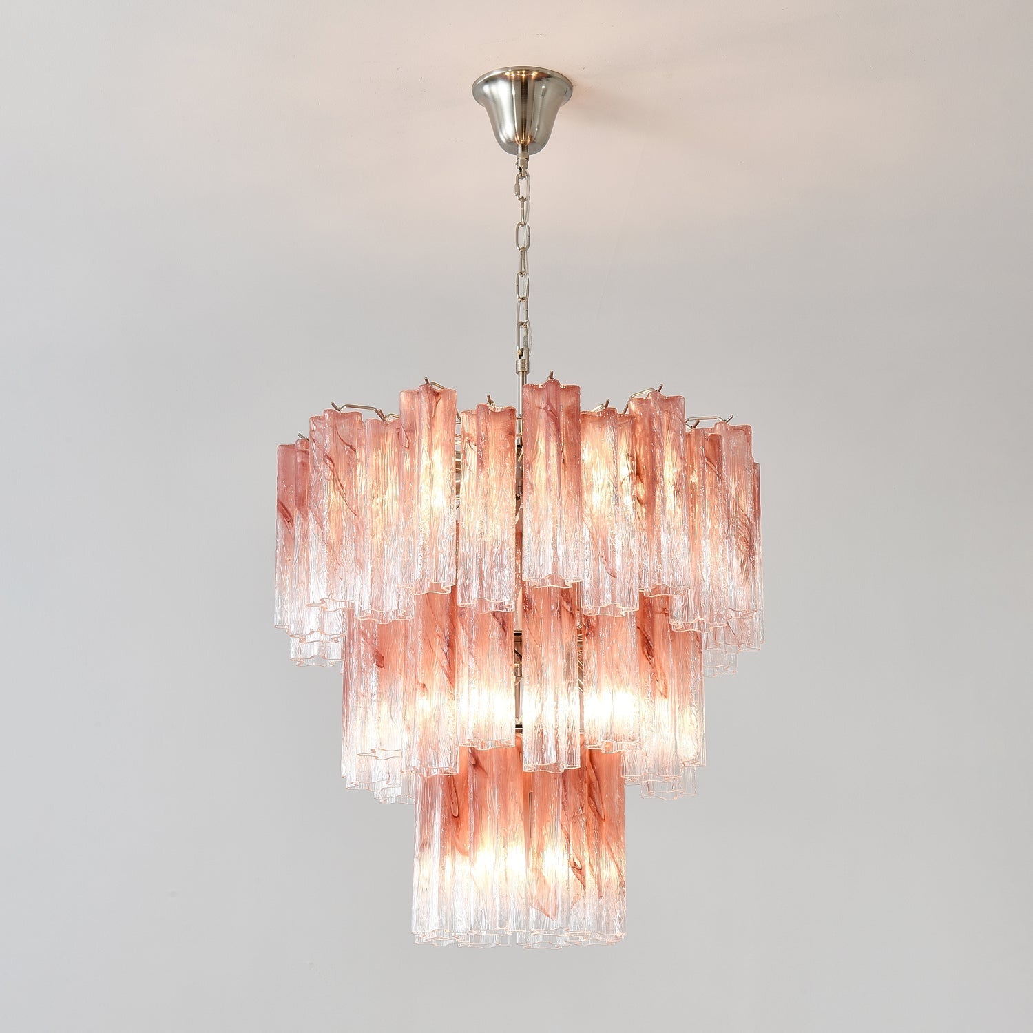 Starlight Rose Chandelier Dia 66cm x H 68cm / ∅ 26.1″ x H 26.8″ / Pink & Chrome Chandelier