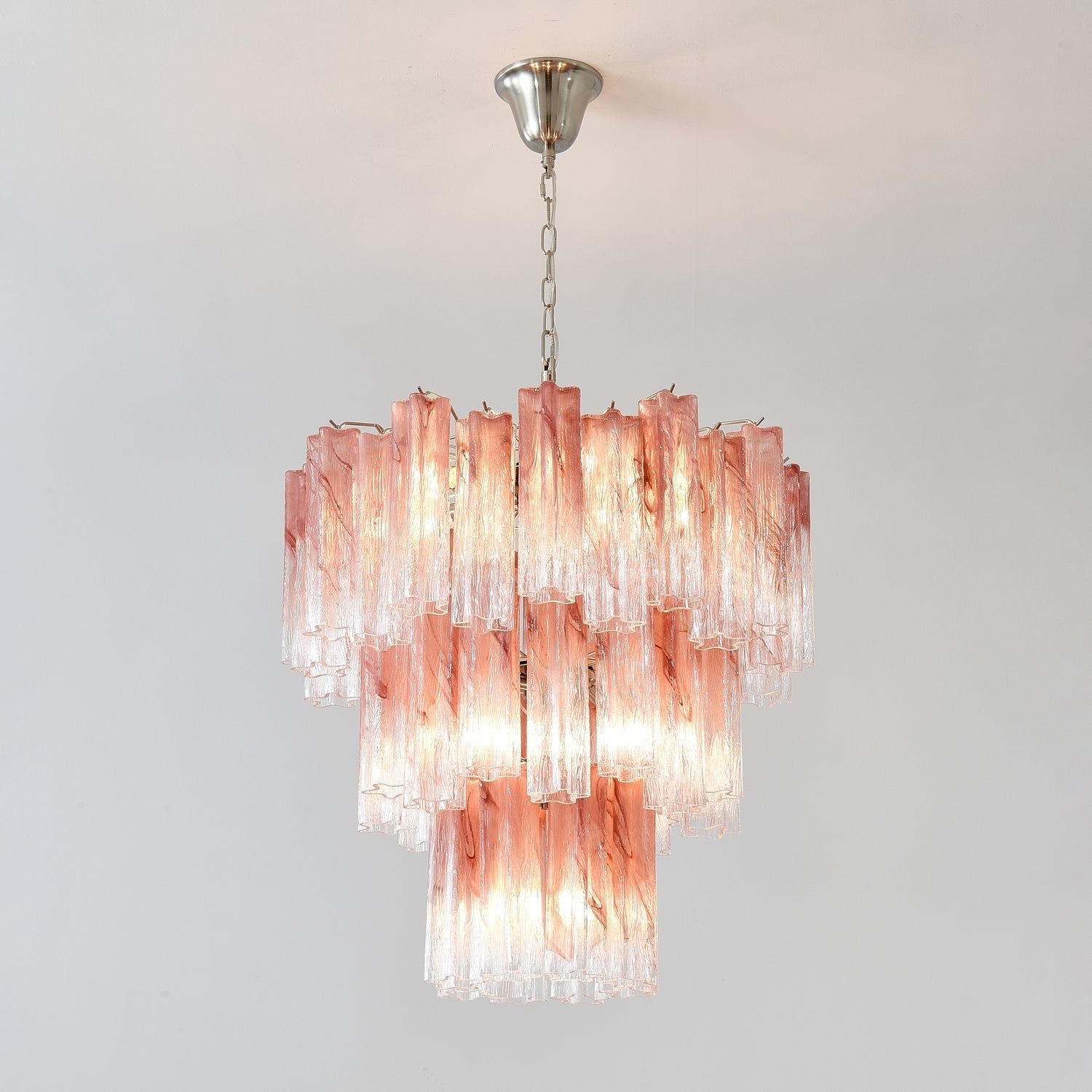 Starlight Rose Chandelier Dia 66cm x H 68cm / ∅ 26.1″ x H 26.8″ / Pink & Chrome Chandelier
