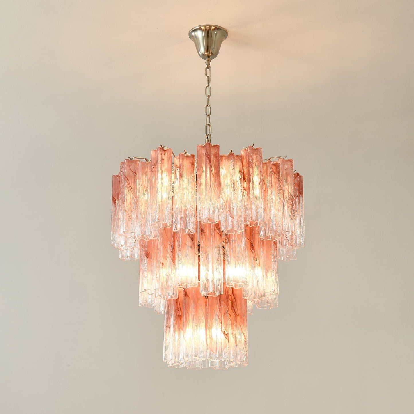 Starlight Rose Chandelier Dia 66cm x H 68cm / ∅ 26.1″ x H 26.8″ / Pink & Chrome Chandelier