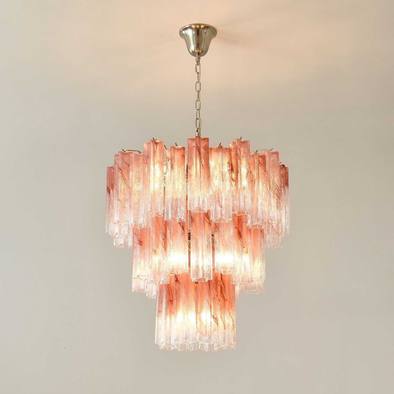 Starlight Rose Chandelier Dia 66cm x H 68cm / ∅ 26.1″ x H 26.8″ / Pink & Chrome Chandelier