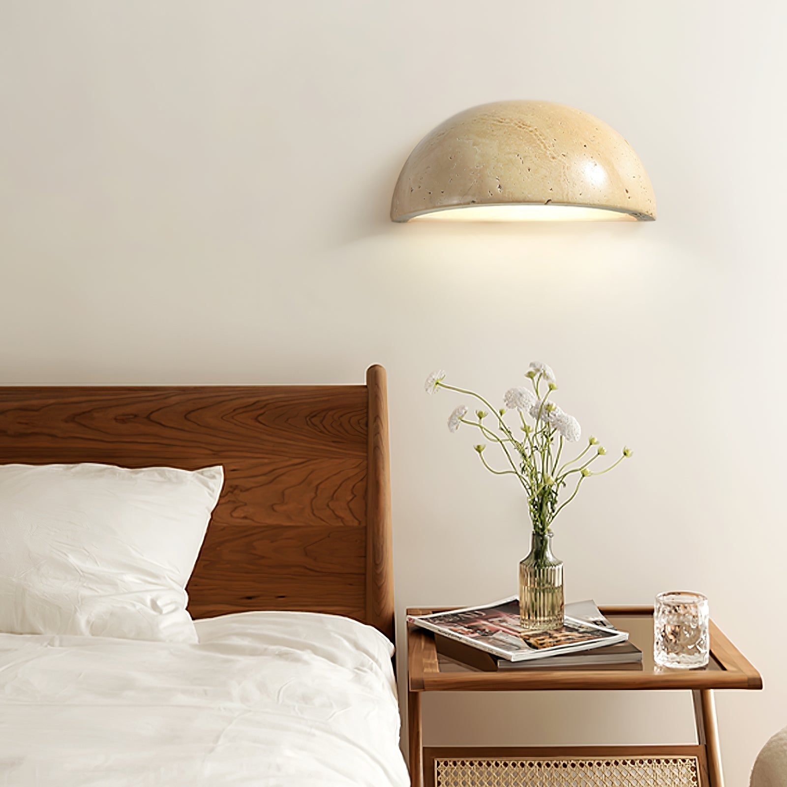 Stone Dusk Wall Light ∅ 5.9’’ x H 2.8’’ / Yellow Travertine / Warm Light Wall lamp