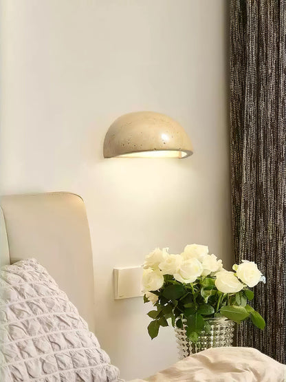 Stone Dusk Wall Light ∅ 5.9’’ x H 2.8’’ / Yellow Travertine / Warm Light Wall lamp