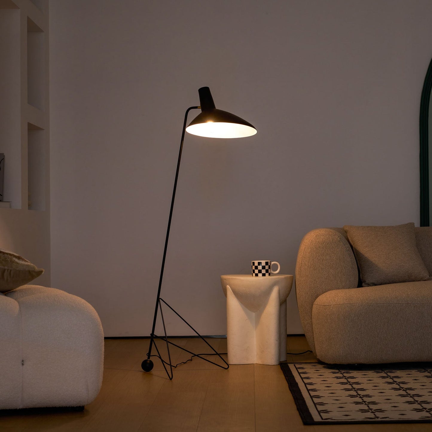 Svelte Noir Floor Lamp