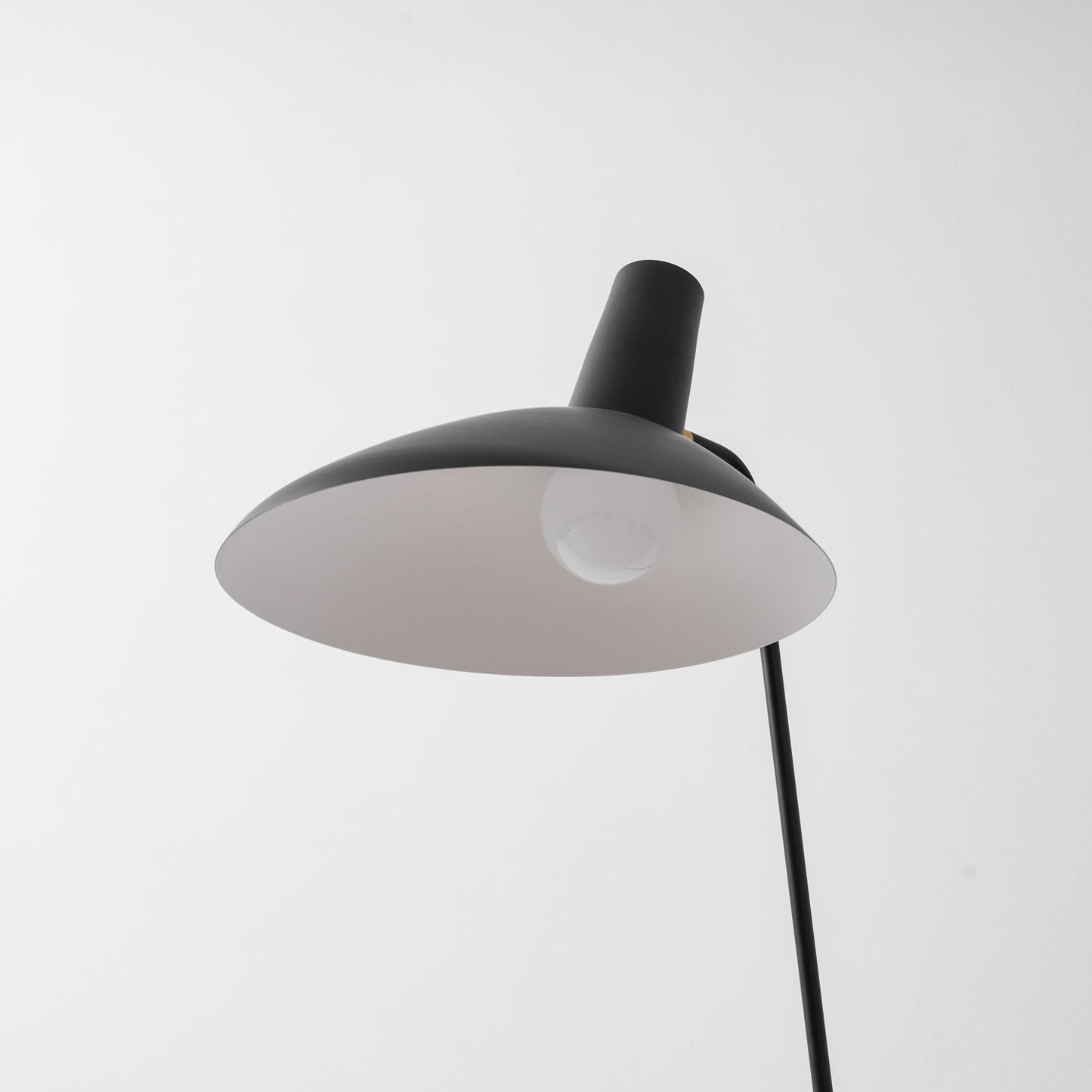 Svelte Noir Floor Lamp