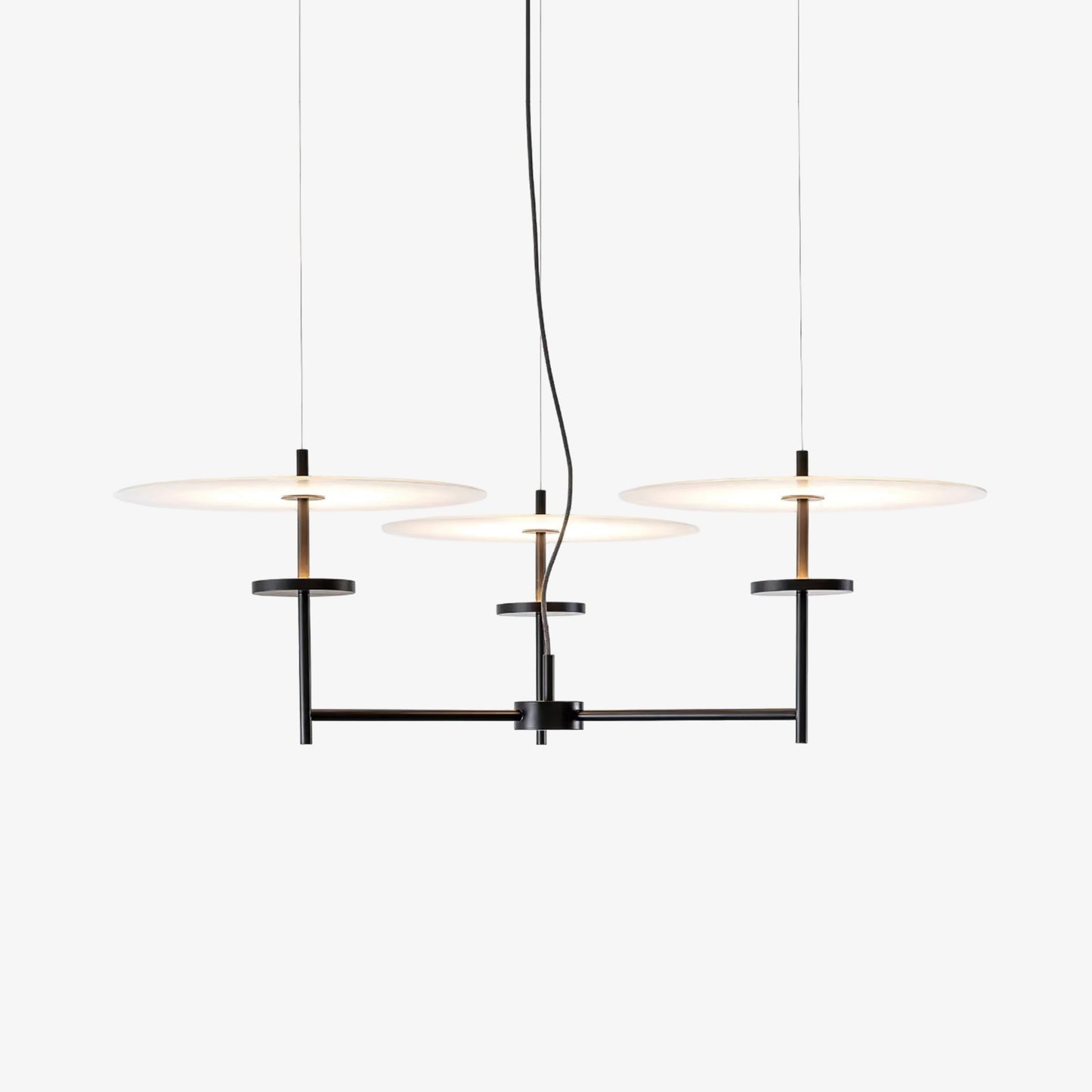 Trezzero Chandelier ∅ 31.5″ H 59″ / Dia 80cm x H 150cm / Black & White / Warm Light (~3000K) Pendant light