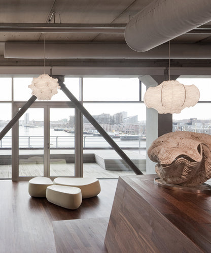 Veil Cocoon Pendant Lamp ∅ 26.8″ x H 19.3″ / Dia 68cm x H 49cm / White Pendant light