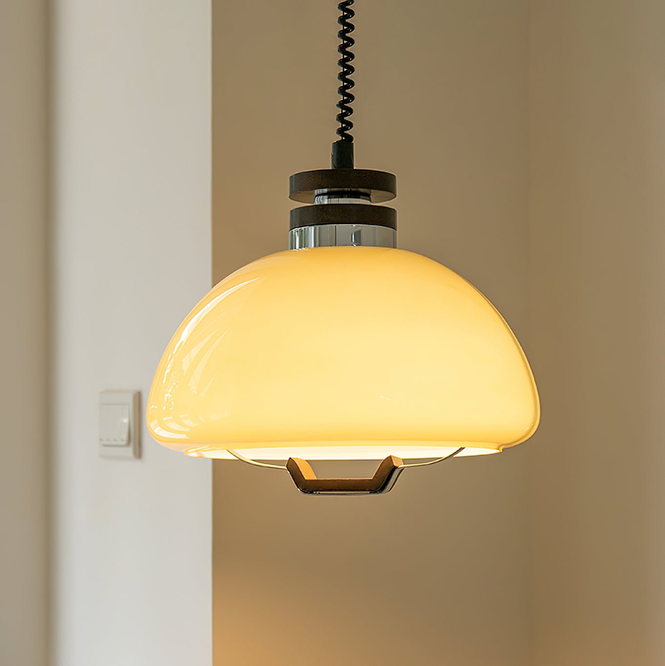 Vela Pudding Pendant Light ∅ 15.7″ x H 12.5″ / Beige Pendant light