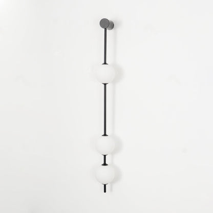 Vertical Balls Wall Lamp 3 Lamps: ∅ 4.7″ x H 40.6″ / Dia 12cm x H 103cm / Black & Plastic Ball / Warm White Wall lamp