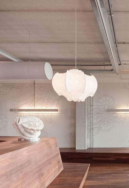 Veil Cocoon Pendant Lamp ∅ 26.8″ x H 19.3″ / Dia 68cm x H 49cm / White Pendant light