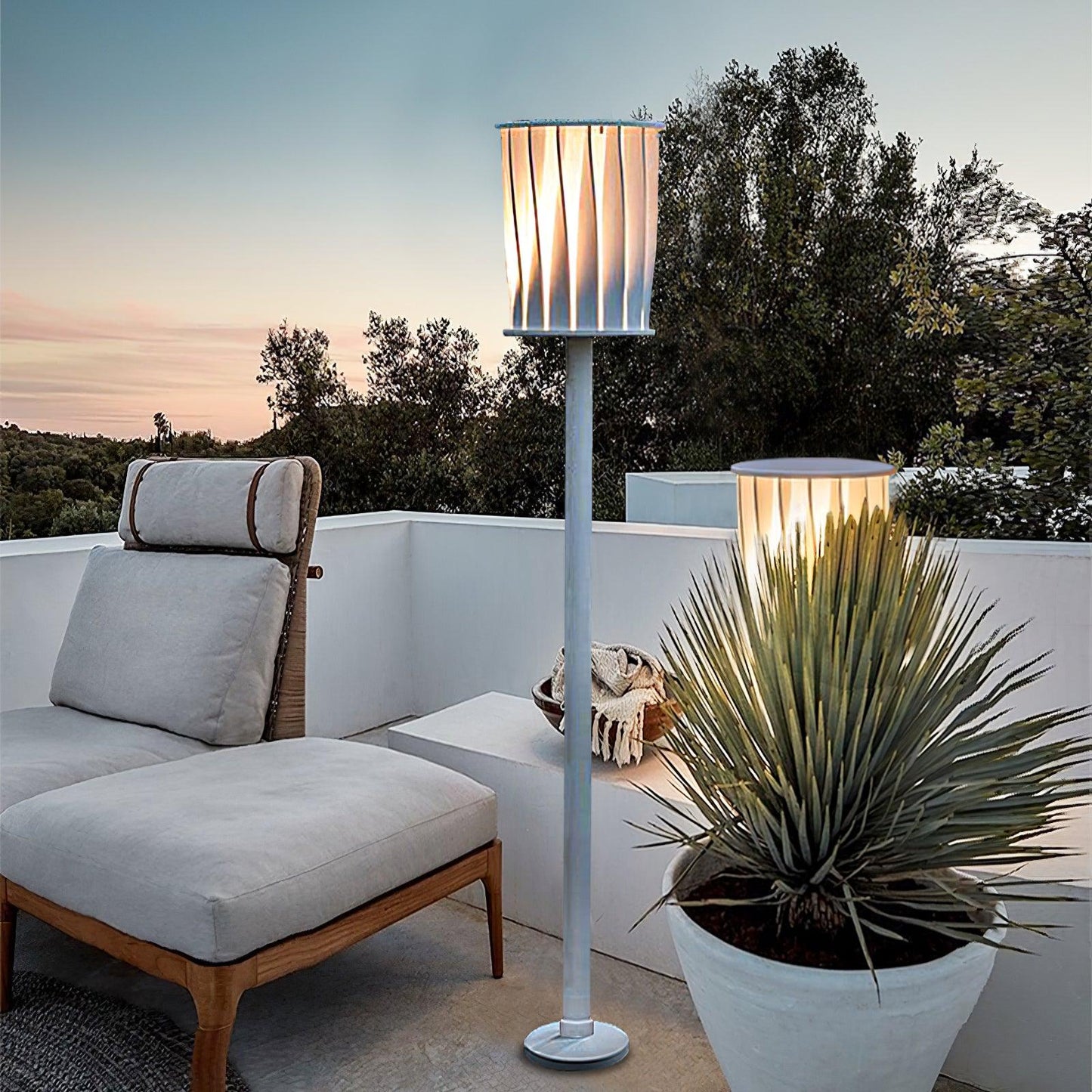 White Column Outdoor Light ∅ 7.9″ x H 59″ / Dia 20cm x H 150cm / White Floor lamp