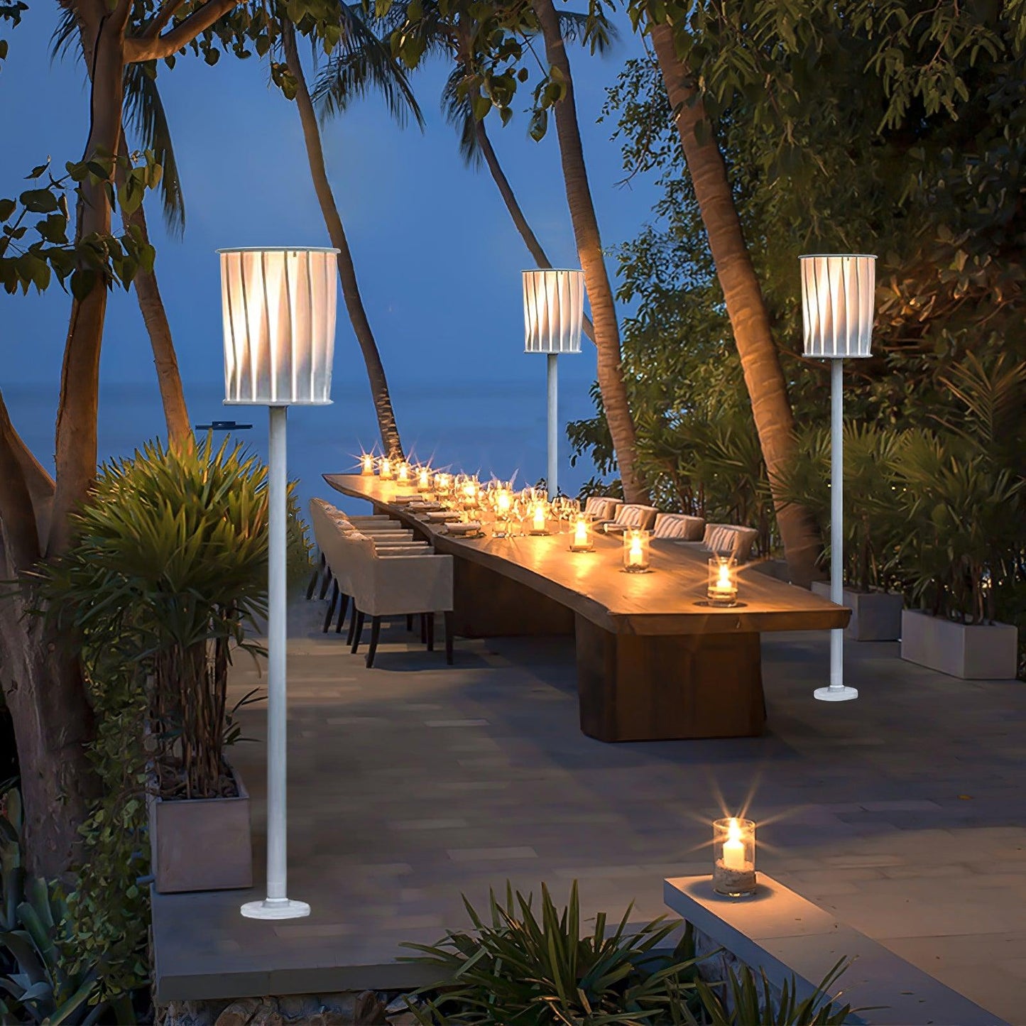 White Column Outdoor Light ∅ 7.9″ x H 59″ / Dia 20cm x H 150cm / White Floor lamp