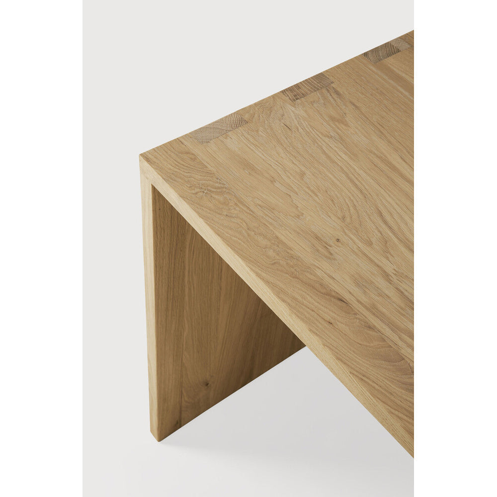 U Desk