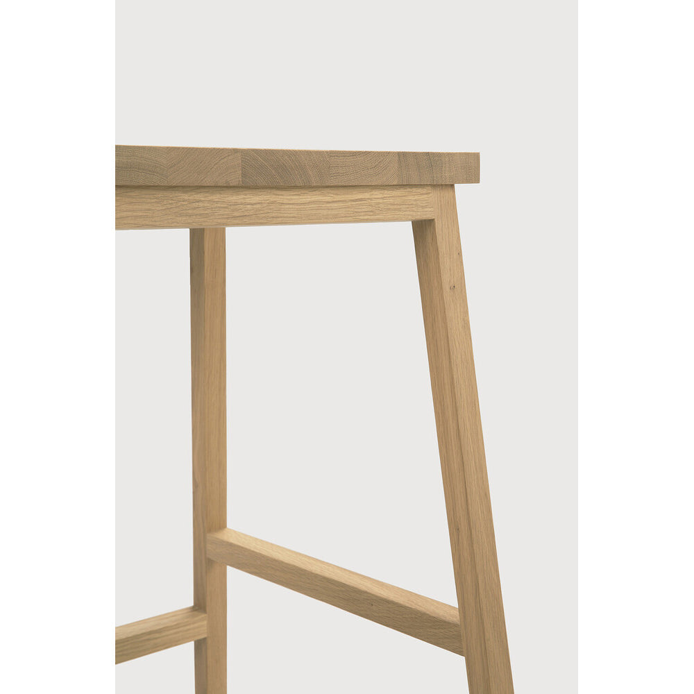 N3 Counter Stool