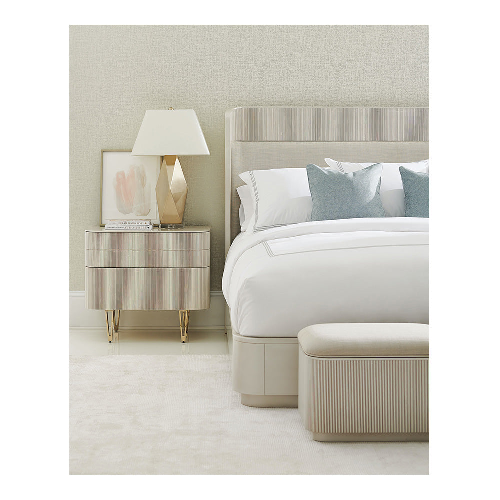Fall In Love Queen Bed