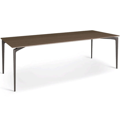 Liuto Dining Table